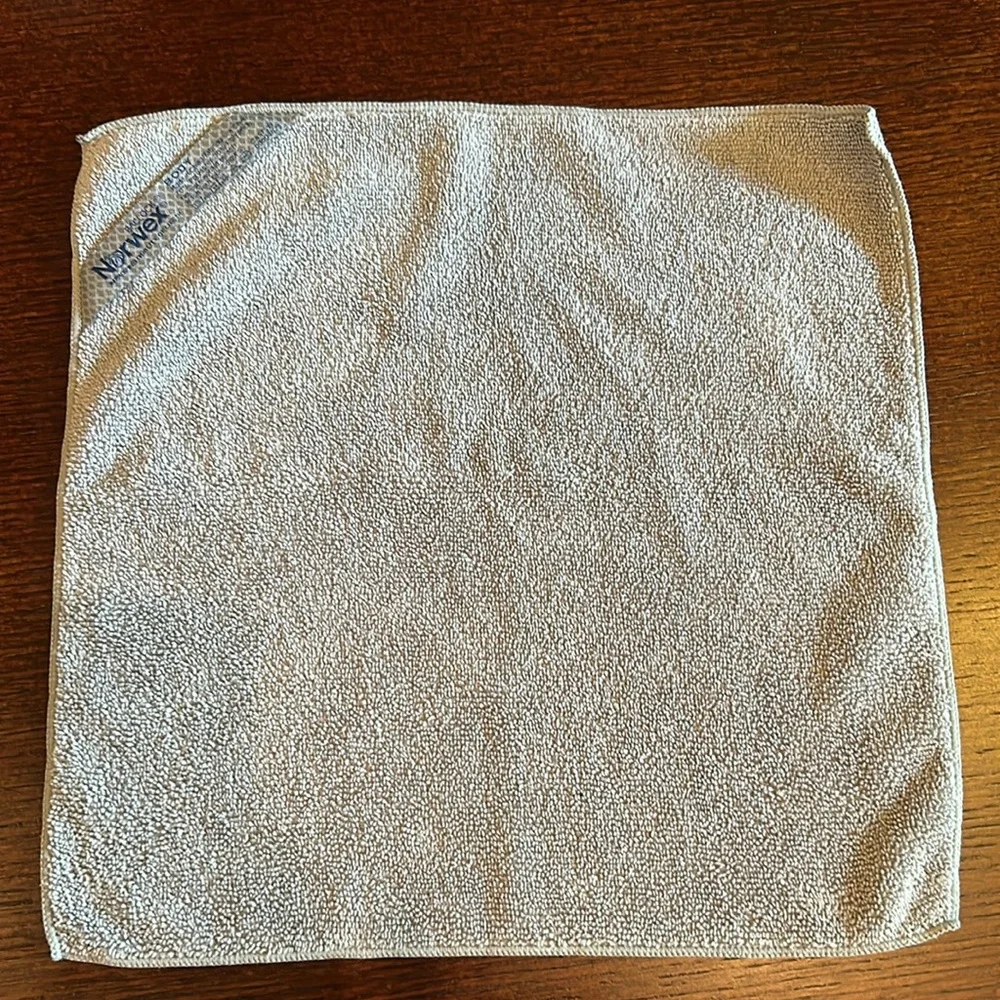 EUC (2) Norwex BODY & FACE Microfiber Gray Washcloth Set of 2 cloths